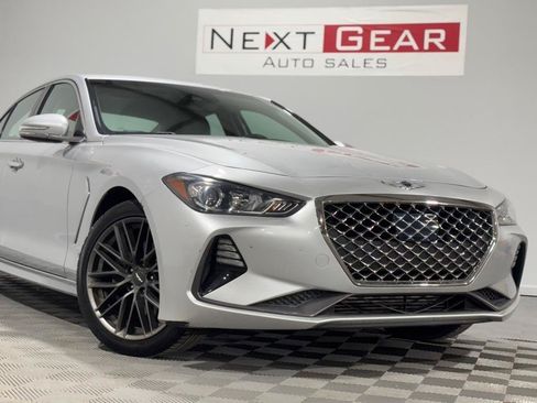 Used 2019 Genesis G70 2.0T Advanced RWD image 4