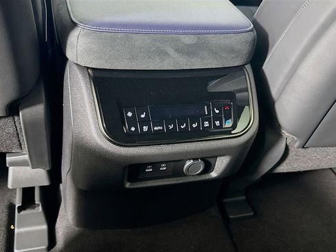 New 2026 INFINITI QX80 SPORT w/ Sport Exterior Package image 32