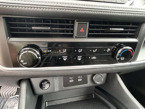 Used 2026 Nissan Rogue S FWD image 19