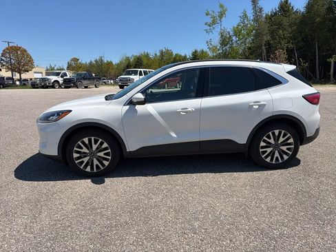 Used 2020 Ford Escape Titanium AWD/4WD image 5