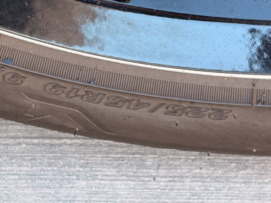 Used 2025 Nissan Kicks SR FWD image 12