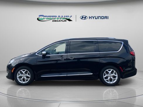Used 2020 Chrysler Pacifica Limited image 4