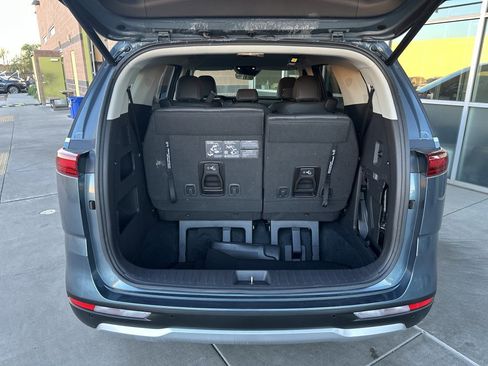 Used 2024 Kia Carnival EX image 38