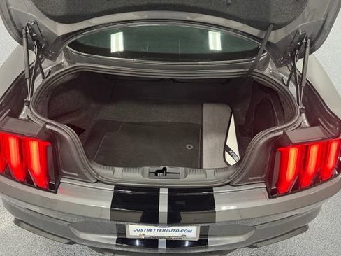 Used 2021 Ford Mustang Shelby GT500 w/ Technology Package RWD image 37