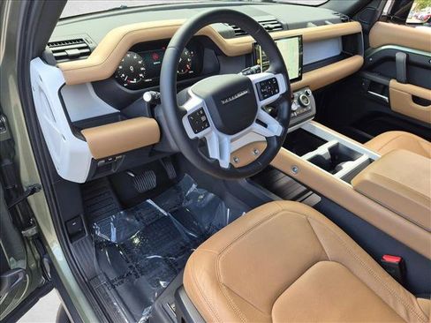 Used 2025 Land Rover Defender 110 S AWD/4WD image 9