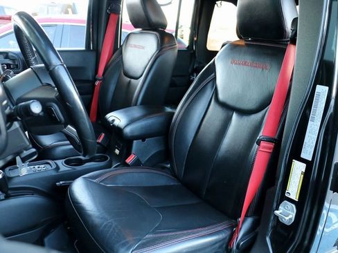 Used 2017 Jeep Wrangler Unlimited Rubicon image 18