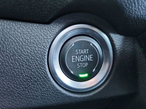 Certified 2024 Chevrolet Traverse RS image 16