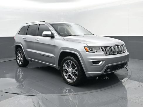 Used 2020 Jeep Grand Cherokee Overland AWD/4WD image 3