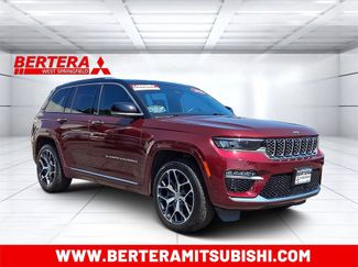 Used 2023 Jeep Grand Cherokee Summit AWD/4WD video 1