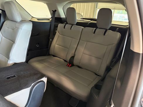 Certified 2025 Ford Explorer Active w/ Active Comfort Package AWD/4WD image 19