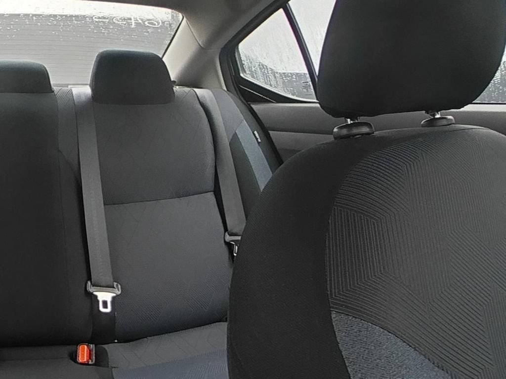 Used 2025 Nissan Versa SV FWD image 11