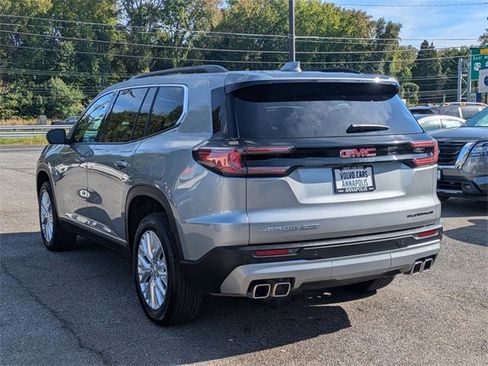 Used 2024 GMC Acadia Elevation image 5