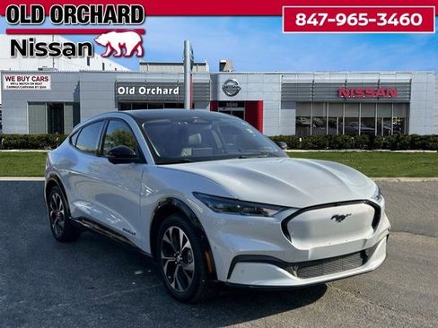 Used 2022 Ford Mustang Mach-E Premium image 4