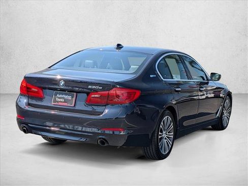Used 2018 BMW 530e w/ Premium Package 2 RWD image 5
