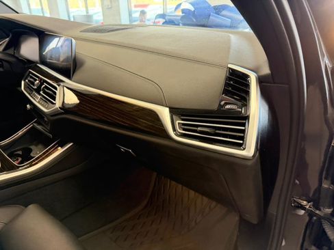 Used 2021 BMW X5 sDrive40i w/ M Sport Package image 42