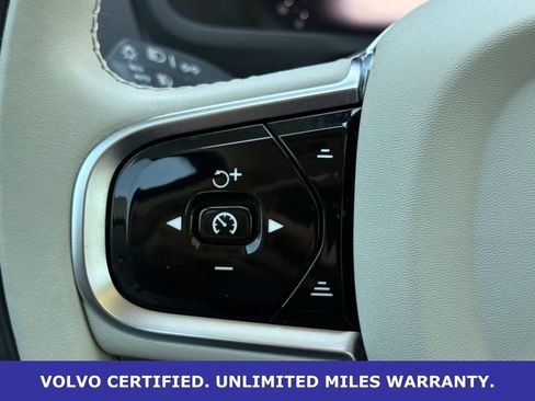 Certified 2025 Volvo XC90 B5 Core w/ Protection Package Premier AWD/4WD image 18