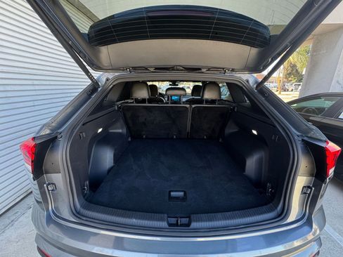 Used 2025 Volkswagen Atlas Cross Sport SE image 31