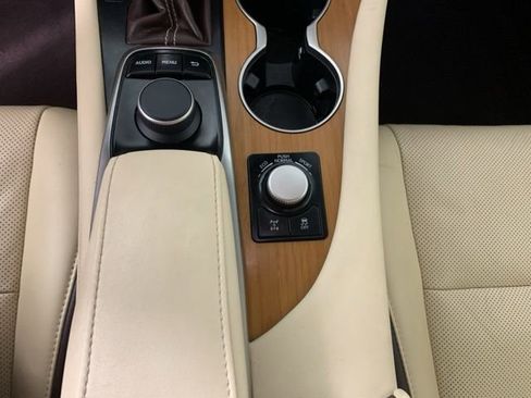 Used 2017 Lexus RX 350 AWD w/ Premium Package image 27