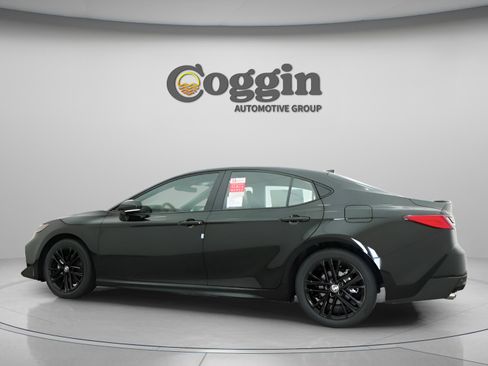 New 2026 Toyota Camry SE image 8