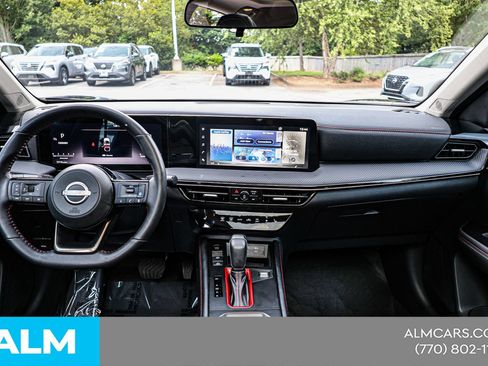 Used 2025 Nissan Kicks SR w/ SR Premium Package FWD image 22