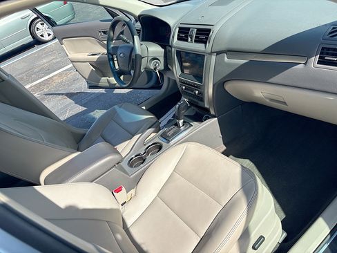 Used 2011 Ford Fusion Hybrid w/ 502A Rapid Spec Order Code image 24