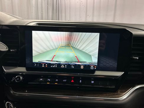 New 2026 GMC Sierra 1500 SLE image 16