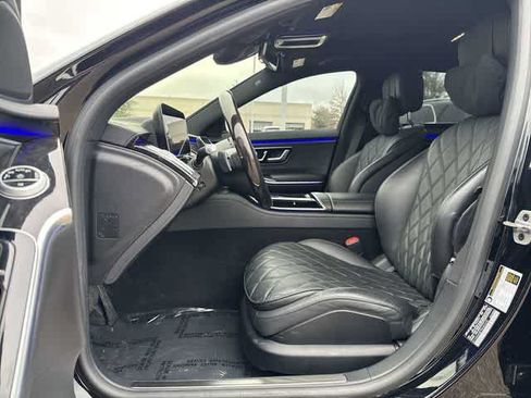 Used 2024 Mercedes-Benz S 580e 4MATIC Sedan image 2