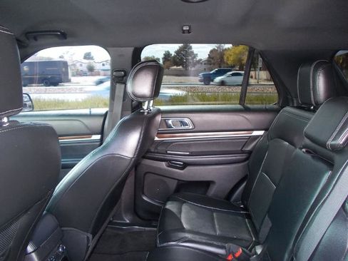 Used 2017 Ford Explorer Limited image 30