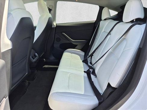 Used 2023 Tesla Model Y Long Range AWD/4WD image 19