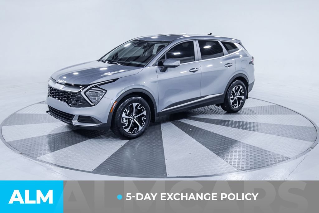 Used 2025 Kia Sportage EX FWD image 3