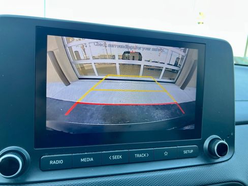Used 2022 Hyundai Kona SEL w/ Convenience Package FWD image 10