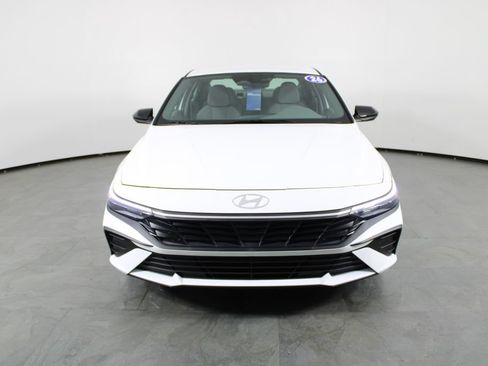 Certified 2026 Hyundai Elantra Sport FWD image 13