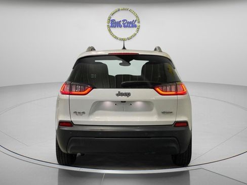 Used 2021 Jeep Cherokee Latitude Plus AWD/4WD image 4
