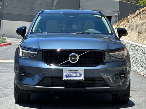 New 2026 Volvo XC40 B5 Plus AWD/4WD image 6