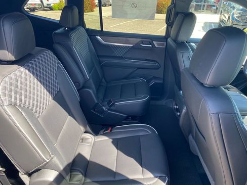 New 2025 GMC Acadia Denali w/ Super Cruise Package image 33