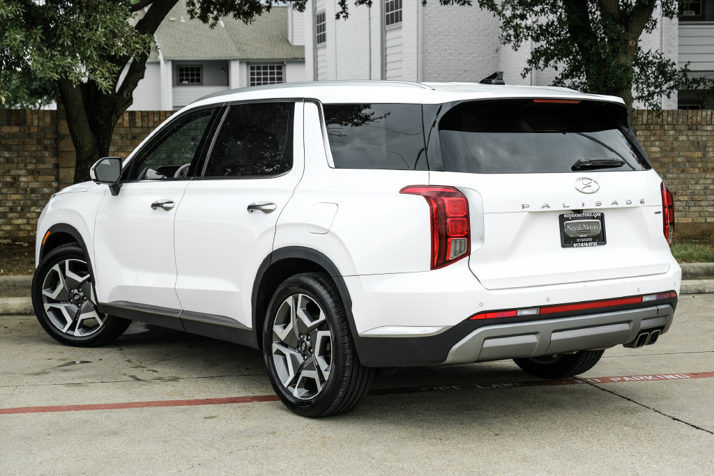 Used 2023 Hyundai Palisade Limited AWD/4WD image 20