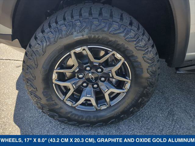 Used 2025 Chevrolet Colorado ZR2 AWD/4WD image 9