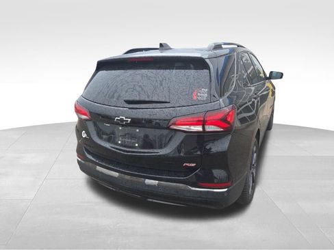 Certified 2022 Chevrolet Equinox RS w/ RS Leather Package AWD/4WD image 4