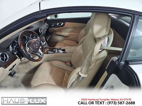 Used 2013 Mercedes-Benz SL 550 w/ Premium Pkg image 3