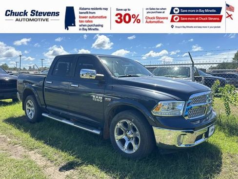 Used 2018 RAM 1500 Laramie w/ Convenience Group AWD/4WD image 3