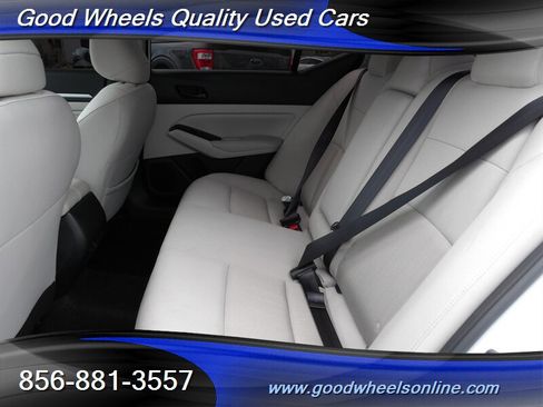 Used 2023 Nissan Altima 2.5 SV w/ SV Premium Package image 14