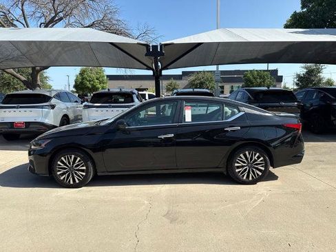 Certified 2025 Nissan Altima 2.5 SV FWD image 4