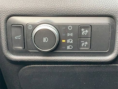 Used 2020 Ford Explorer XLT w/ Equipment Group 202A image 29