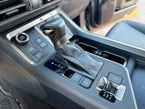 Used 2024 Lexus GX 550 w/ Accessory Package (2T) image 10