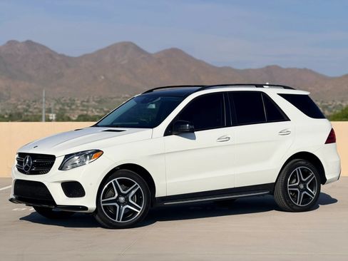 Used 2017 Mercedes-Benz GLE 400 4MATIC image 4