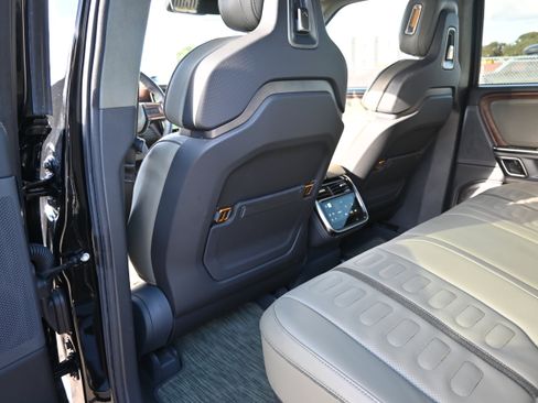 Used 2023 Rivian R1T Adventure image 36