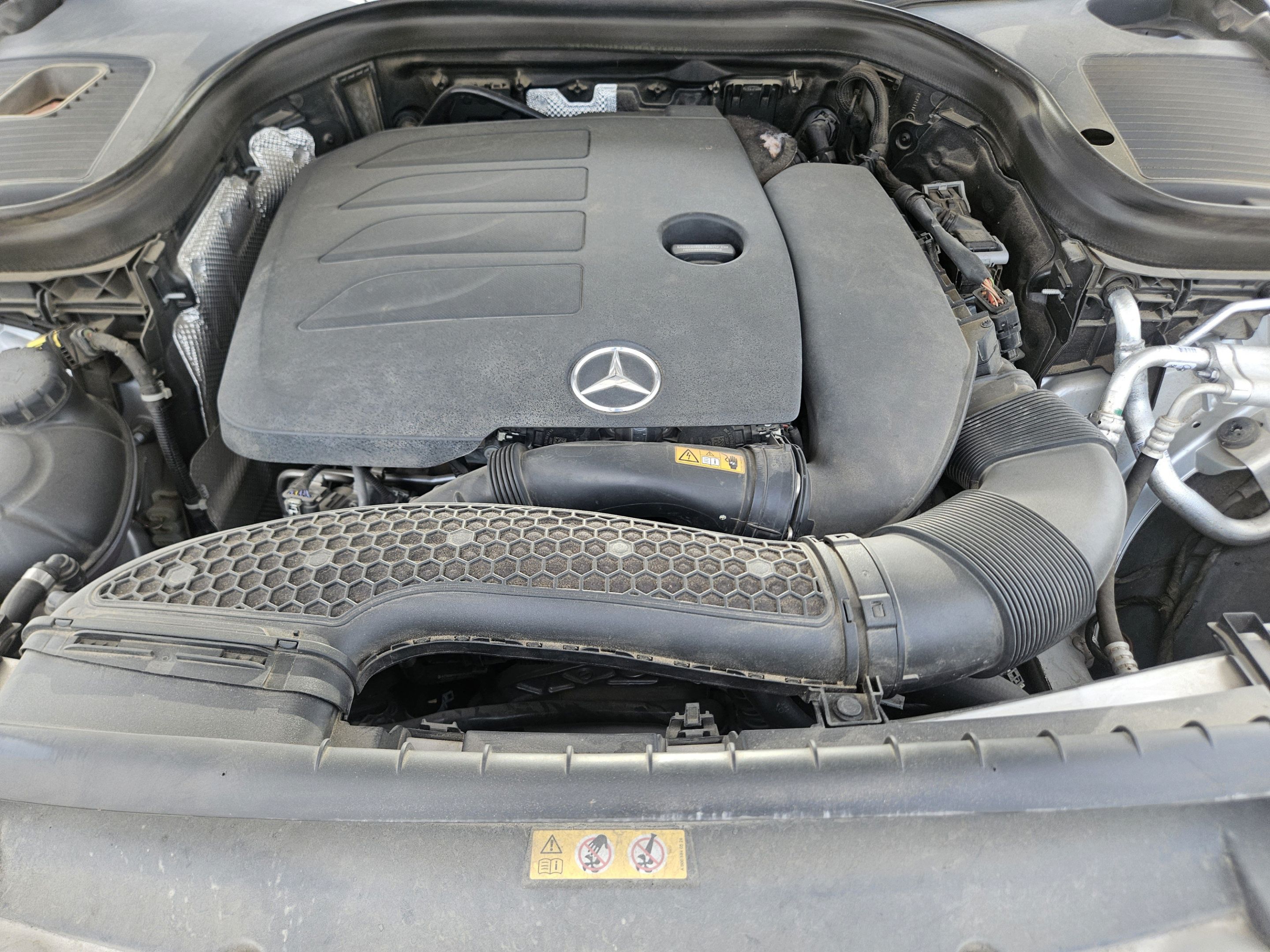 Used 2020 Mercedes-Benz GLC 300 image 23