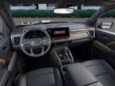 New 2026 GMC Canyon Denali image 16