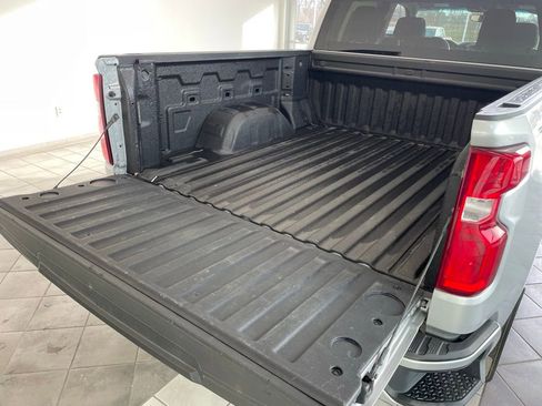 Used 2019 Chevrolet Silverado 1500 RST image 14
