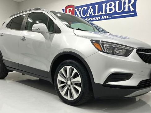 Used 2018 Buick Encore Preferred image 2
